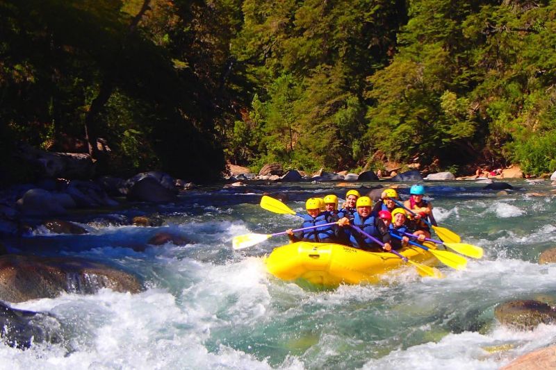 Rafting en Río Azul y Río Manso